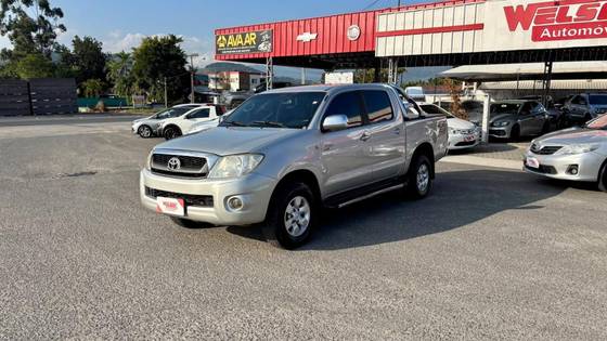 TOYOTA HILUX 2.5 STD 4X4 CD 16V TURBO DIESEL 4P MANUAL TOYOTA HILUX 2.5 STD 4X4 CD 16V TURBO DIESEL 4P MANUAL